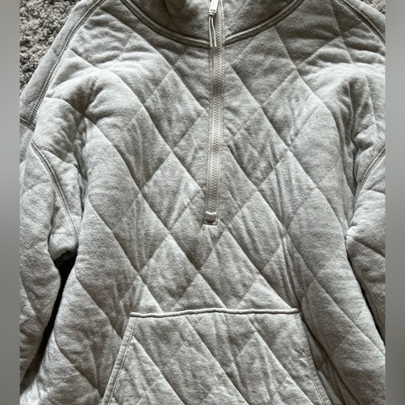 Old navy quilted sweatshirt - Picture 2 of 4